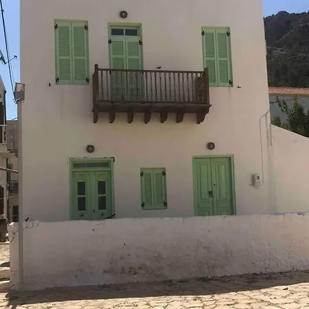 Kastellorizo- Entire Traditional House Σπίτι διακοπών *